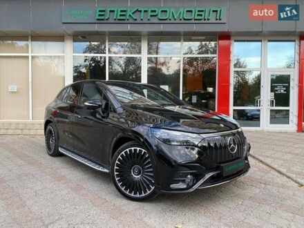 Мерседес EQE SUV 2023 у Харкові на Automoto.ua Чорний Мерседес EQE SUV, об'ємом двигуна 0 л та пробігом 5 тис. км за 114999 $, фото 1 на Automoto.ua