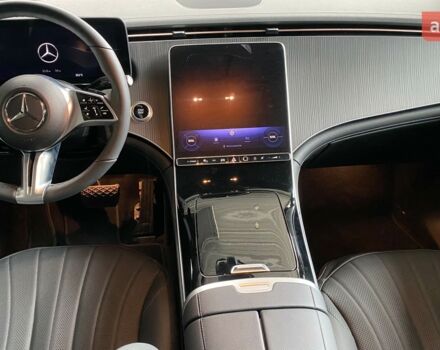 купити нове авто Мерседес EQE SUV 2023 року від офіційного дилера Mercedes-Benz на Набережній Мерседес фото