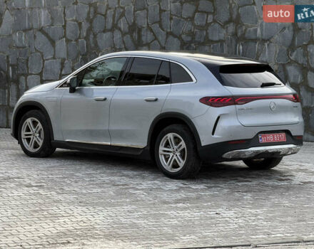 Серый Мерседес EQE SUV, объемом двигателя 0 л и пробегом 15 тыс. км за 46800 $, фото 4 на Automoto.ua