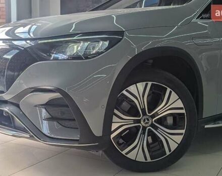 Сірий Мерседес EQE SUV, об'ємом двигуна 0 л та пробігом 40 тис. км за 46999 $, фото 5 на Automoto.ua