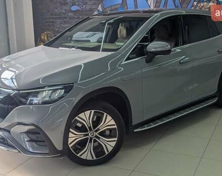 Сірий Мерседес EQE SUV, об'ємом двигуна 0 л та пробігом 40 тис. км за 46999 $, фото 4 на Automoto.ua