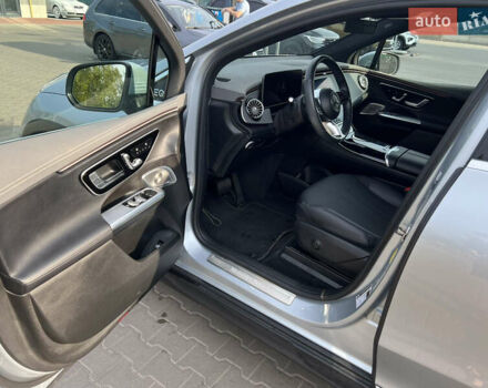 Сірий Мерседес EQE SUV, об'ємом двигуна 0 л та пробігом 33 тис. км за 51000 $, фото 63 на Automoto.ua