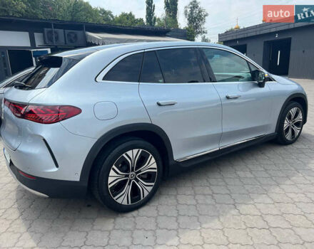 Сірий Мерседес EQE SUV, об'ємом двигуна 0 л та пробігом 33 тис. км за 51000 $, фото 6 на Automoto.ua