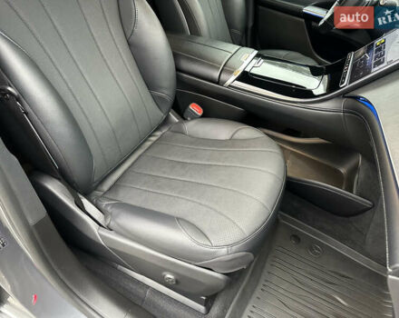 Серый Мерседес EQE SUV, объемом двигателя 0 л и пробегом 108 тыс. км за 55000 $, фото 19 на Automoto.ua