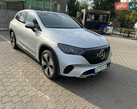 Сірий Мерседес EQE SUV, об'ємом двигуна 0 л та пробігом 33 тис. км за 51000 $, фото 19 на Automoto.ua