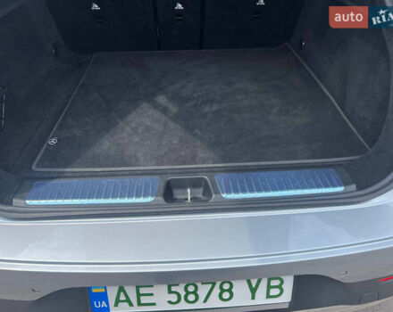 Сірий Мерседес EQE SUV, об'ємом двигуна 0 л та пробігом 33 тис. км за 51000 $, фото 17 на Automoto.ua