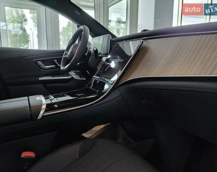 Серый Мерседес EQE SUV, объемом двигателя 0 л и пробегом 1 тыс. км за 69900 $, фото 3 на Automoto.ua