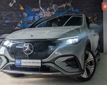 Сірий Мерседес EQE SUV, об'ємом двигуна 0 л та пробігом 40 тис. км за 46999 $, фото 20 на Automoto.ua