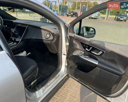 Сірий Мерседес EQE SUV, об'ємом двигуна 0 л та пробігом 33 тис. км за 51000 $, фото 50 на Automoto.ua