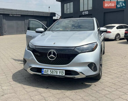 Сірий Мерседес EQE SUV, об'ємом двигуна 0 л та пробігом 33 тис. км за 51000 $, фото 2 на Automoto.ua