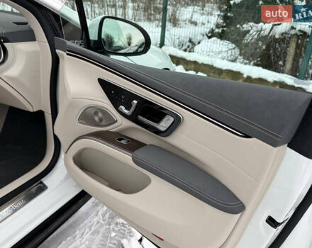 Белый Мерседес EQS, объемом двигателя 0 л и пробегом 25 тыс. км за 47500 $, фото 73 на Automoto.ua