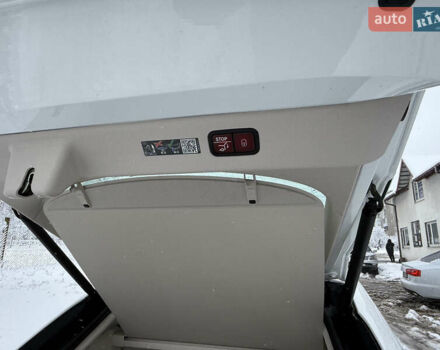 Белый Мерседес EQS, объемом двигателя 0 л и пробегом 25 тыс. км за 47850 $, фото 47 на Automoto.ua