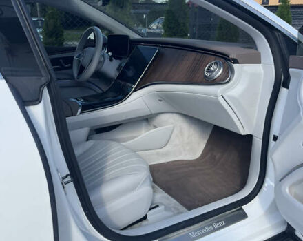 Белый Мерседес EQS, объемом двигателя 0 л и пробегом 53 тыс. км за 47000 $, фото 13 на Automoto.ua