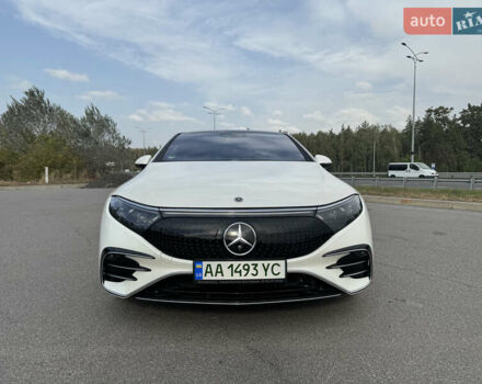 Белый Мерседес EQS, объемом двигателя 0 л и пробегом 49 тыс. км за 63900 $, фото 4 на Automoto.ua