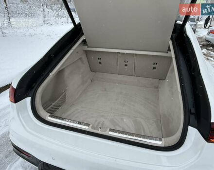 Белый Мерседес EQS, объемом двигателя 0 л и пробегом 25 тыс. км за 47850 $, фото 51 на Automoto.ua