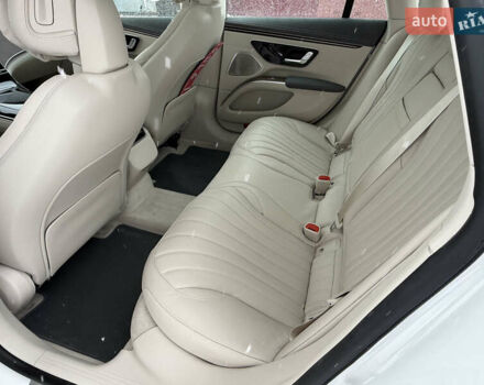 Белый Мерседес EQS, объемом двигателя 0 л и пробегом 25 тыс. км за 47850 $, фото 50 на Automoto.ua