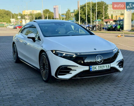 Белый Мерседес EQS, объемом двигателя 0 л и пробегом 19 тыс. км за 67000 $, фото 3 на Automoto.ua