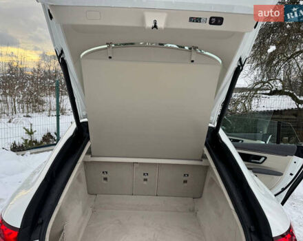 Белый Мерседес EQS, объемом двигателя 0 л и пробегом 25 тыс. км за 47500 $, фото 94 на Automoto.ua
