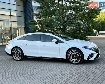 Белый Мерседес EQS, объемом двигателя 0 л и пробегом 19 тыс. км за 67000 $, фото 10 на Automoto.ua