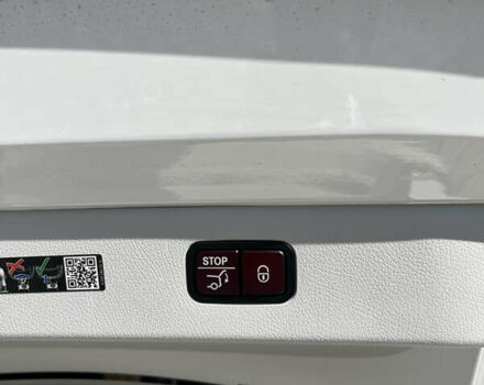 Белый Мерседес EQS, объемом двигателя 0 л и пробегом 53 тыс. км за 47000 $, фото 38 на Automoto.ua