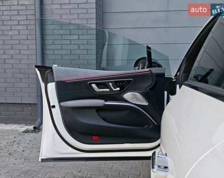 Белый Мерседес EQS, объемом двигателя 0 л и пробегом 30 тыс. км за 103299 $, фото 25 на Automoto.ua
