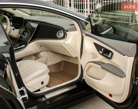 Чорний Мерседес EQS, об'ємом двигуна 0 л та пробігом 51 тис. км за 69000 $, фото 32 на Automoto.ua