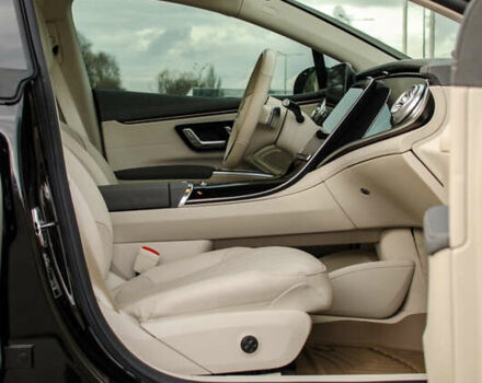 Чорний Мерседес EQS, об'ємом двигуна 0 л та пробігом 51 тис. км за 69000 $, фото 34 на Automoto.ua