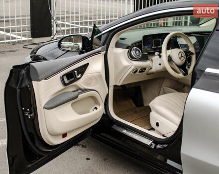 Чорний Мерседес EQS, об'ємом двигуна 0 л та пробігом 51 тис. км за 69000 $, фото 28 на Automoto.ua