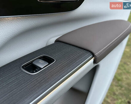 Черный Мерседес EQS, объемом двигателя 0 л и пробегом 20 тыс. км за 77700 $, фото 62 на Automoto.ua