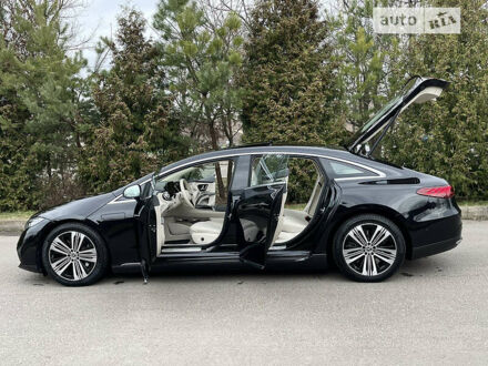 Мерседес EQS 2021 у Рівному на Automoto.ua Чорний Мерседес EQS, об'ємом двигуна 0 л та пробігом 14 тис. км за 95700 $, фото 1 на Automoto.ua