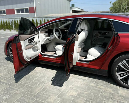 Червоний Мерседес EQS, об'ємом двигуна 0 л та пробігом 19 тис. км за 49500 $, фото 26 на Automoto.ua