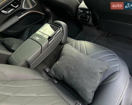 Серый Мерседес EQS, объемом двигателя 0 л и пробегом 20 тыс. км за 77499 $, фото 78 на Automoto.ua