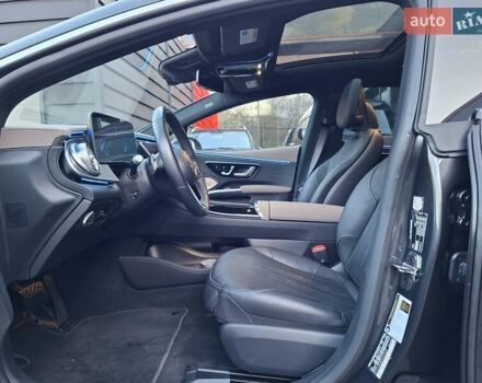 Серый Мерседес EQS, объемом двигателя 0 л и пробегом 14 тыс. км за 57900 $, фото 10 на Automoto.ua