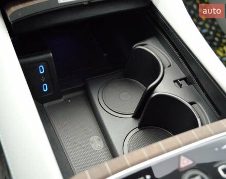 Серый Мерседес EQS, объемом двигателя 0 л и пробегом 8 тыс. км за 81000 $, фото 44 на Automoto.ua