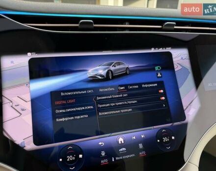 Серый Мерседес EQS, объемом двигателя 0 л и пробегом 1 тыс. км за 79900 $, фото 109 на Automoto.ua