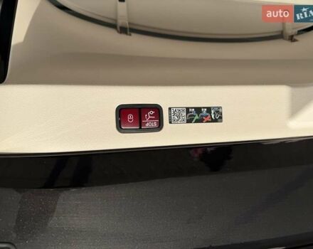 Серый Мерседес EQS, объемом двигателя 0 л и пробегом 1 тыс. км за 79900 $, фото 154 на Automoto.ua