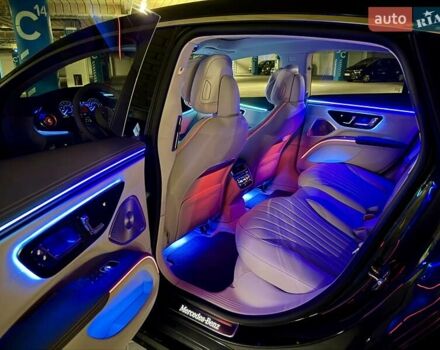 Серый Мерседес EQS, объемом двигателя 0 л и пробегом 1 тыс. км за 79900 $, фото 158 на Automoto.ua