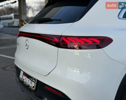 Білий Мерседес EQS SUV, об'ємом двигуна 0 л та пробігом 72 тис. км за 57499 $, фото 9 на Automoto.ua