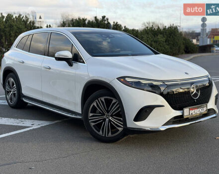 Білий Мерседес EQS SUV, об'ємом двигуна 0 л та пробігом 72 тис. км за 57499 $, фото 4 на Automoto.ua