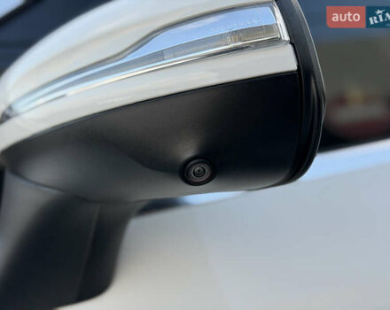 Білий Мерседес EQS SUV, об'ємом двигуна 0 л та пробігом 72 тис. км за 57499 $, фото 12 на Automoto.ua