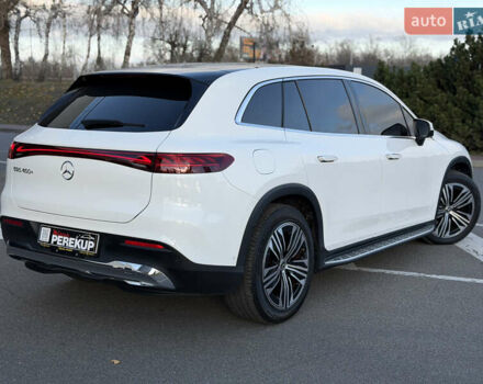 Білий Мерседес EQS SUV, об'ємом двигуна 0 л та пробігом 72 тис. км за 57499 $, фото 7 на Automoto.ua