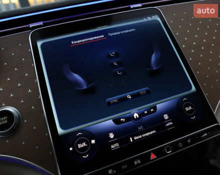 Белый Мерседес EQS SUV, объемом двигателя 0 л и пробегом 32 тыс. км за 56900 $, фото 95 на Automoto.ua