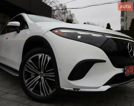 Белый Мерседес EQS SUV, объемом двигателя 0 л и пробегом 32 тыс. км за 56900 $, фото 47 на Automoto.ua
