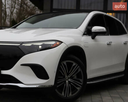 Белый Мерседес EQS SUV, объемом двигателя 0 л и пробегом 32 тыс. км за 56900 $, фото 38 на Automoto.ua