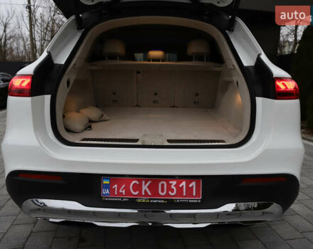 Белый Мерседес EQS SUV, объемом двигателя 0 л и пробегом 32 тыс. км за 56900 $, фото 54 на Automoto.ua