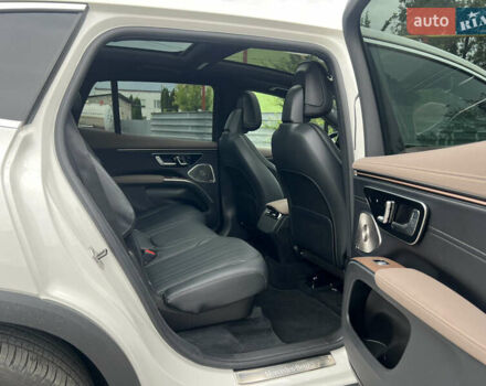 Белый Мерседес EQS SUV, объемом двигателя 0 л и пробегом 43 тыс. км за 60000 $, фото 17 на Automoto.ua