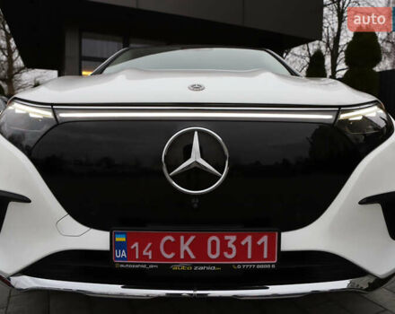 Белый Мерседес EQS SUV, объемом двигателя 0 л и пробегом 32 тыс. км за 56900 $, фото 20 на Automoto.ua