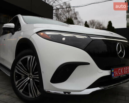 Белый Мерседес EQS SUV, объемом двигателя 0 л и пробегом 32 тыс. км за 56900 $, фото 32 на Automoto.ua