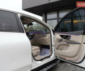 Белый Мерседес EQS SUV, объемом двигателя 0 л и пробегом 32 тыс. км за 56900 $, фото 102 на Automoto.ua