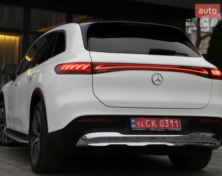 Белый Мерседес EQS SUV, объемом двигателя 0 л и пробегом 32 тыс. км за 56900 $, фото 45 на Automoto.ua